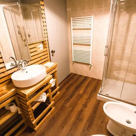Hotel No Definitivamente 3*